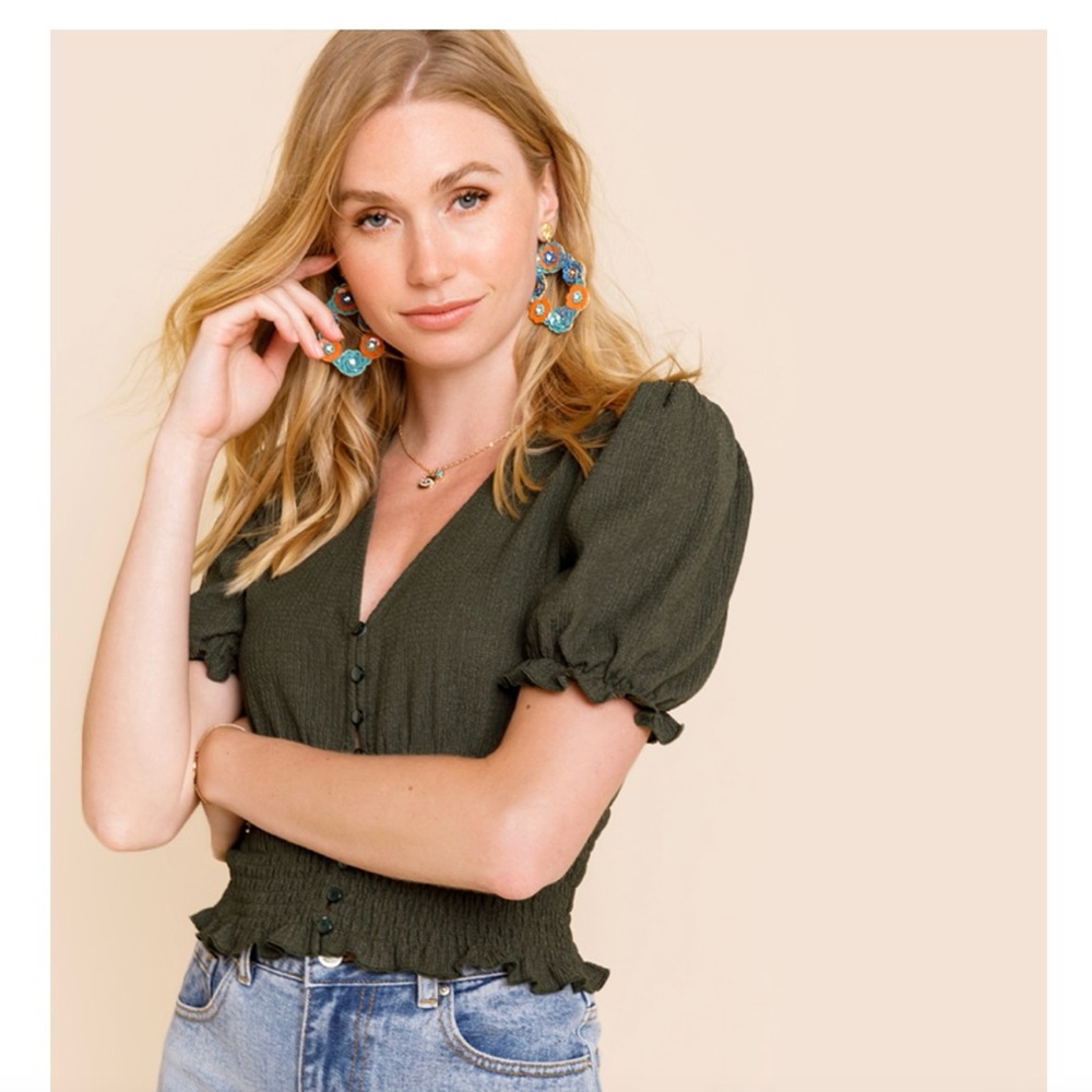 Green Puff Sleeve Blouse Francesca’s new with tag size S